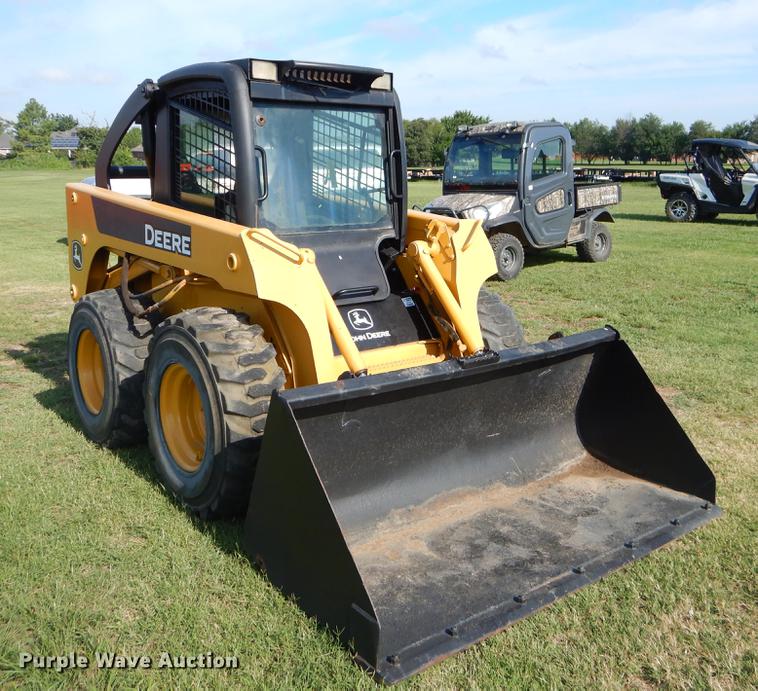image for item EK9720 John Deere skid steer