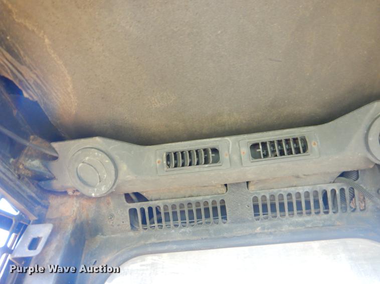 image for item EK9720 John Deere skid steer