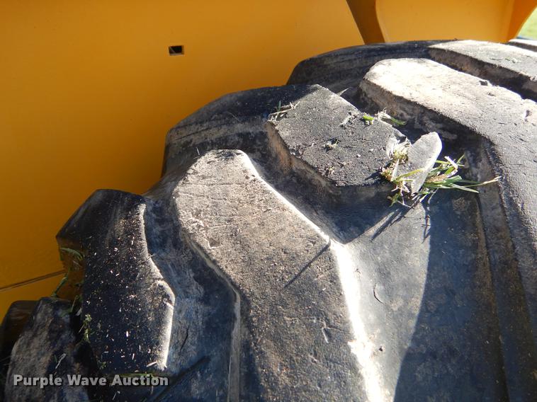 image for item EK9720 John Deere skid steer