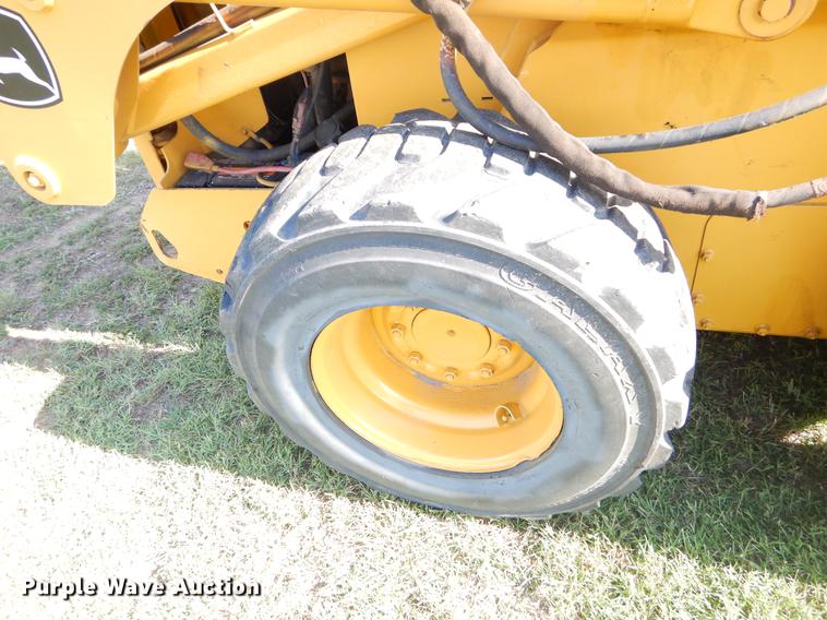 image for item EK9720 John Deere skid steer