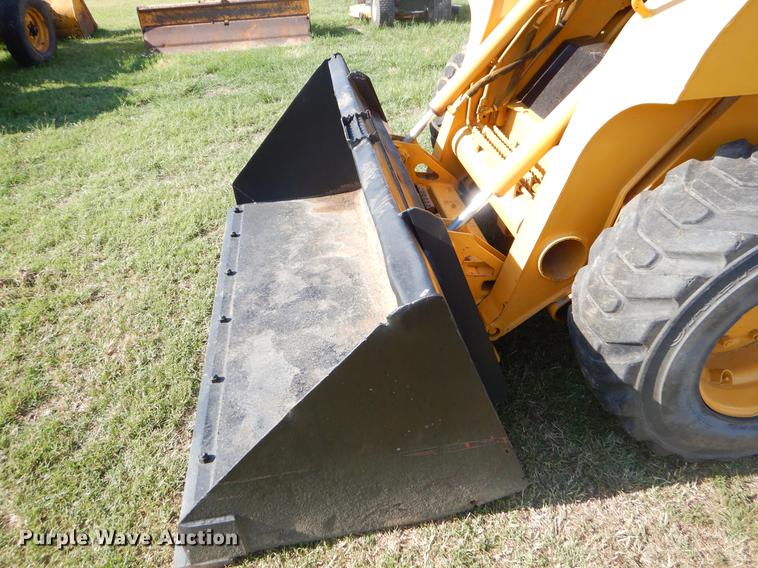 image for item EK9720 John Deere skid steer