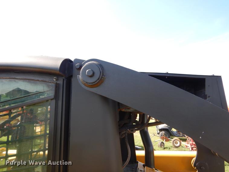 image for item EK9720 John Deere skid steer