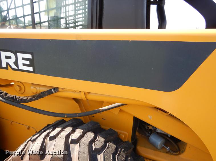image for item EK9720 John Deere skid steer