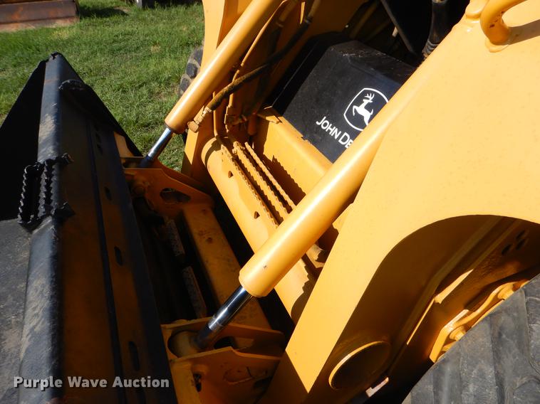 image for item EK9720 John Deere skid steer