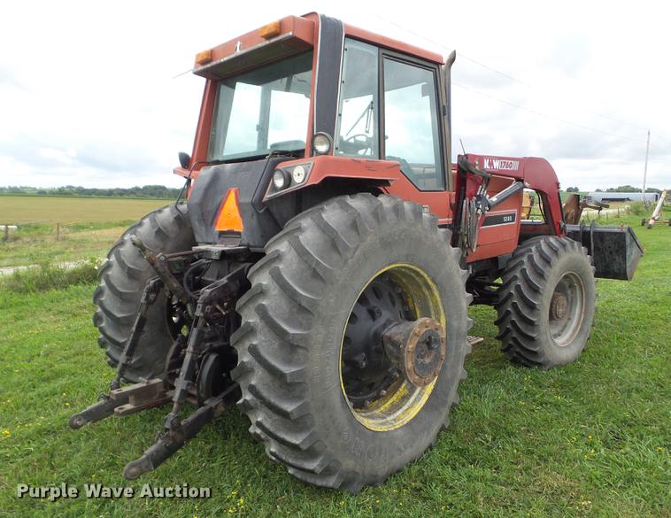 image for item L5683 1984 International 5288 MFWD tractor