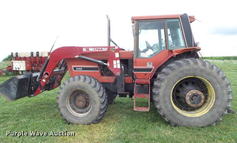 image for item L5683 1984 International 5288 MFWD tractor