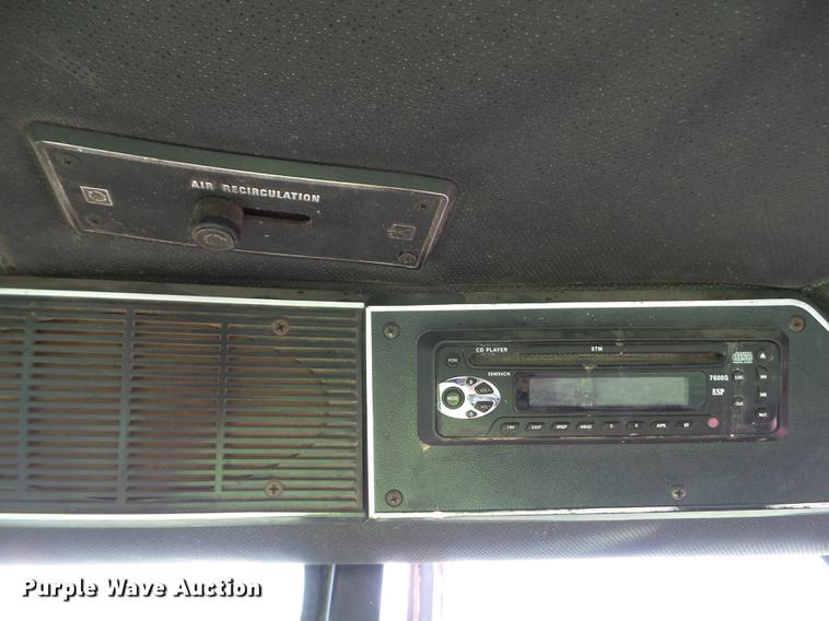 image for item L5683 1984 International 5288 MFWD tractor