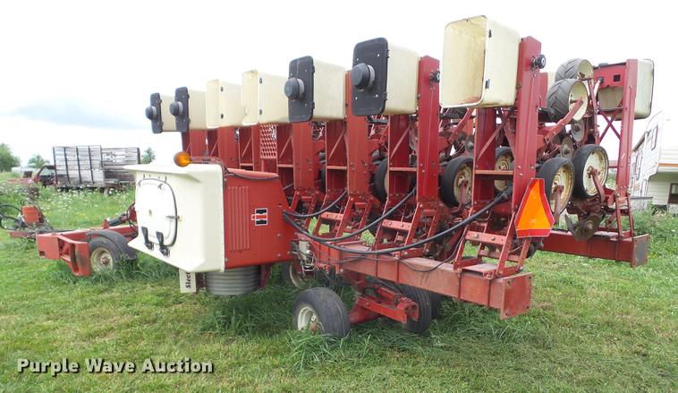 image for item L5684 Case IH Cyclo Air 800 planter