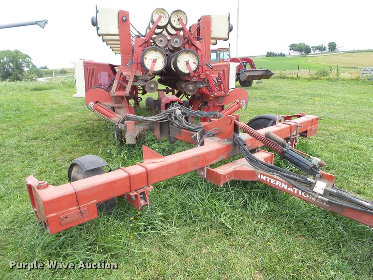 image for item L5684 Case IH Cyclo Air 800 planter