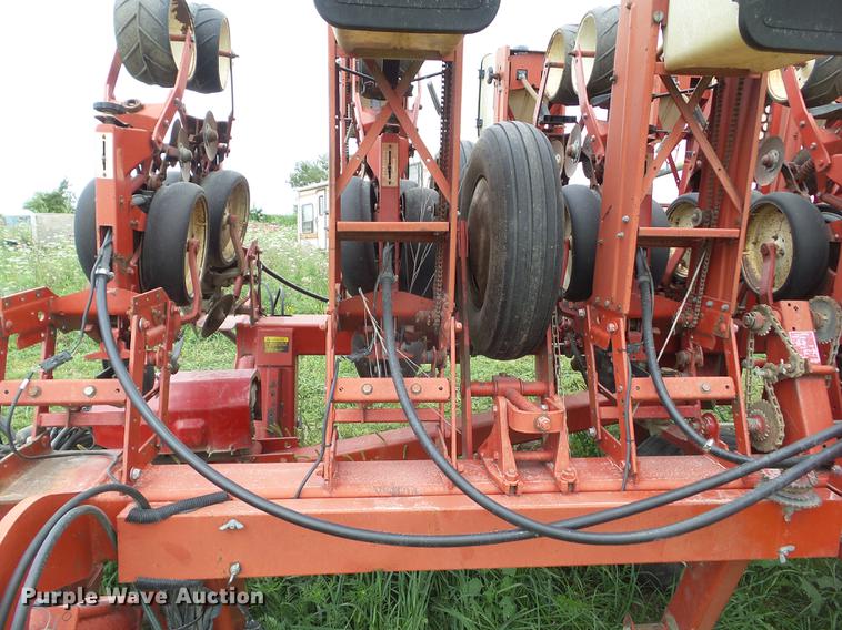 image for item L5684 Case IH Cyclo Air 800 planter