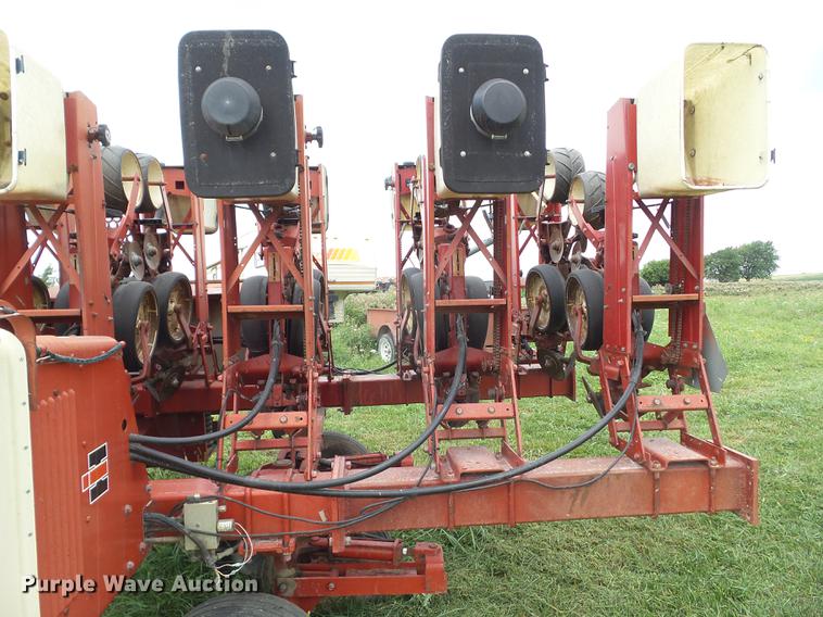 image for item L5684 Case IH Cyclo Air 800 planter