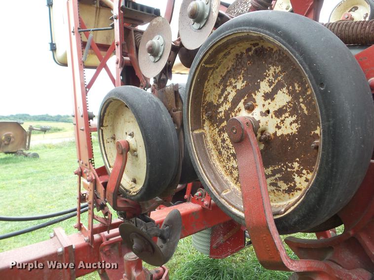 image for item L5684 Case IH Cyclo Air 800 planter