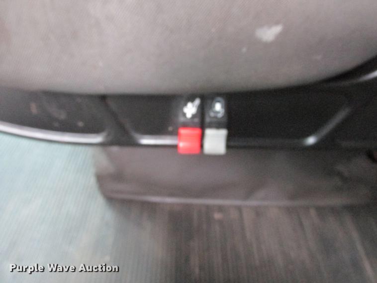 image for item DA8261 2007 Kenworth T600 semi truck