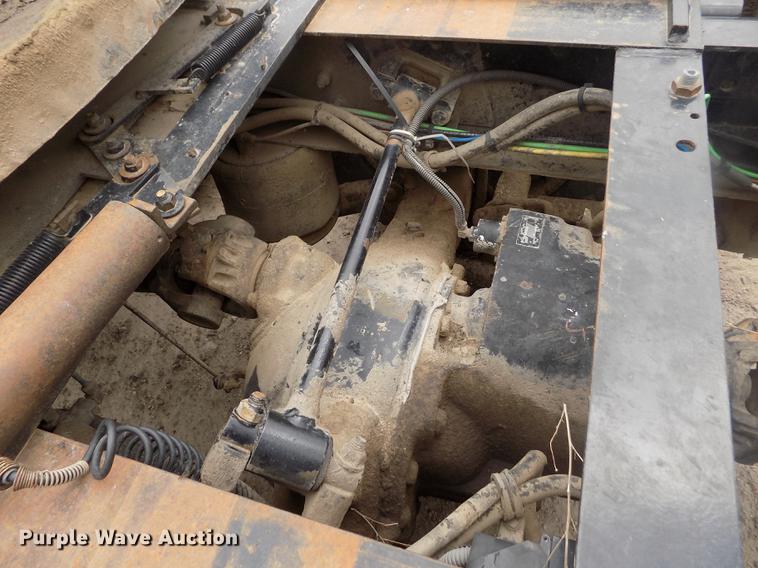 image for item DB9214 2003 Freightliner Columbia semi truck