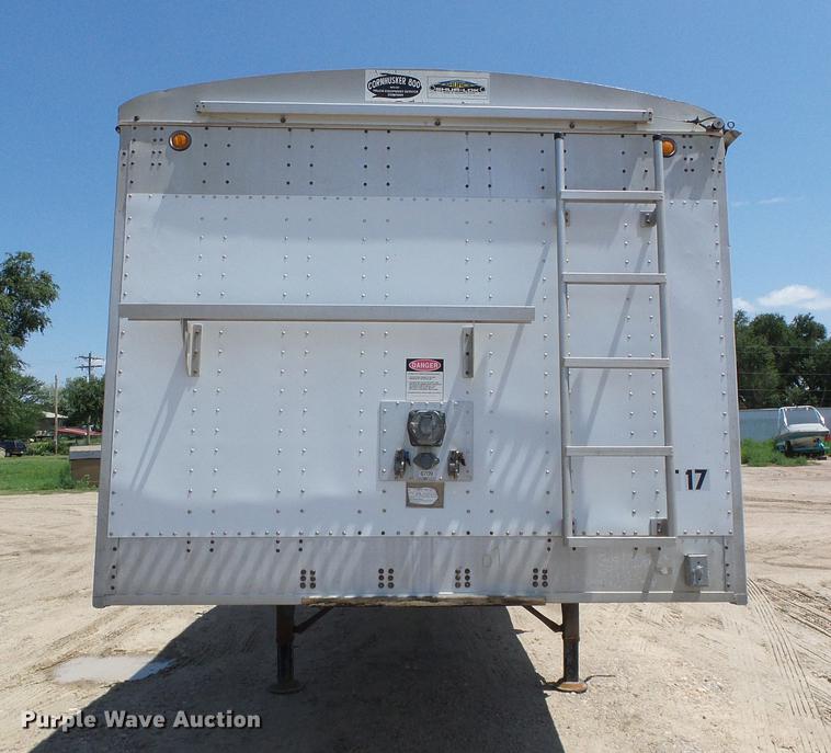 image for item DD5812 2010 Corn Husker 800 Ultra-Lite double hopper bottom grain trailer