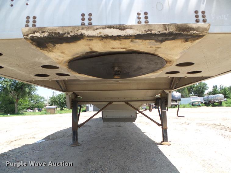 image for item DD5812 2010 Corn Husker 800 Ultra-Lite double hopper bottom grain trailer