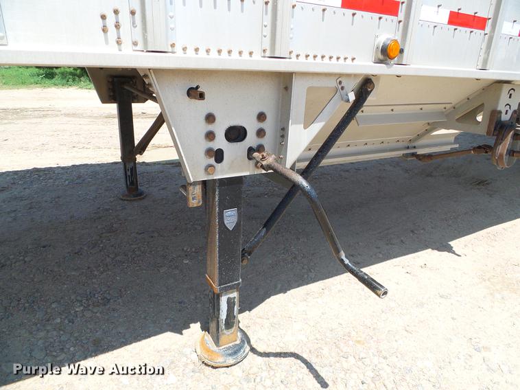 image for item DD5812 2010 Corn Husker 800 Ultra-Lite double hopper bottom grain trailer