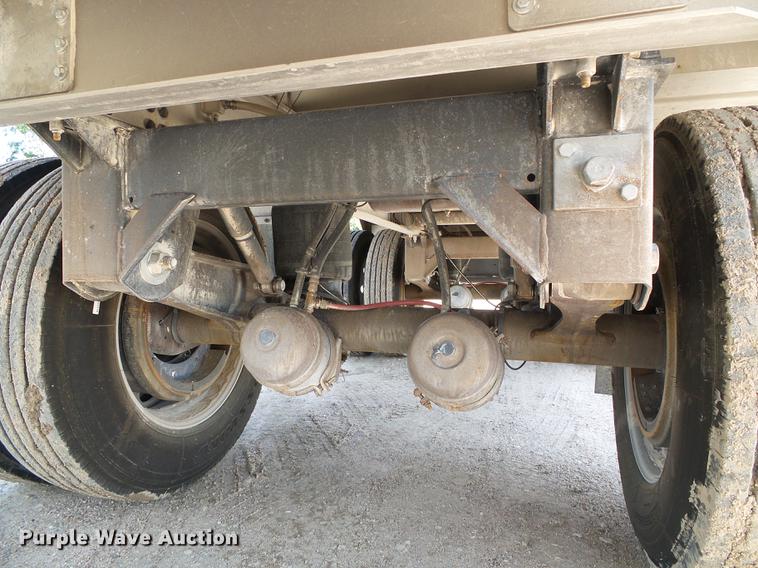 image for item DD5812 2010 Corn Husker 800 Ultra-Lite double hopper bottom grain trailer