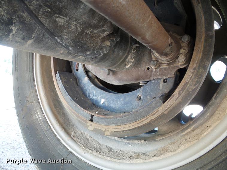 image for item DD5812 2010 Corn Husker 800 Ultra-Lite double hopper bottom grain trailer