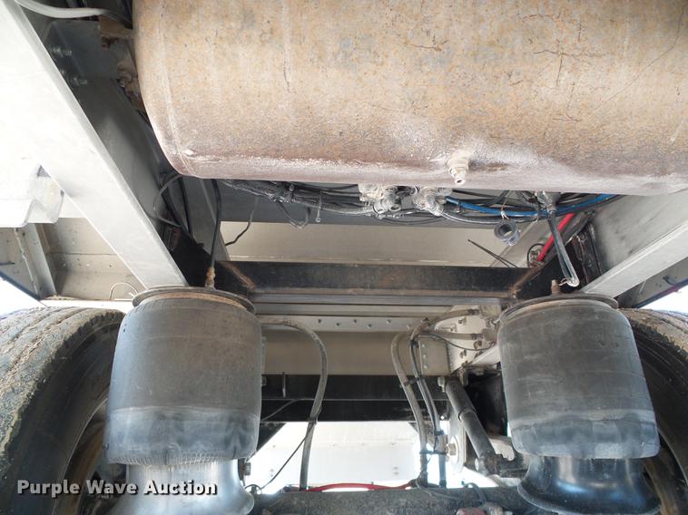 image for item DD5812 2010 Corn Husker 800 Ultra-Lite double hopper bottom grain trailer