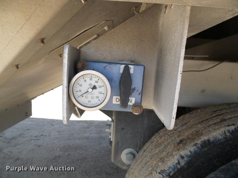 image for item DD5812 2010 Corn Husker 800 Ultra-Lite double hopper bottom grain trailer