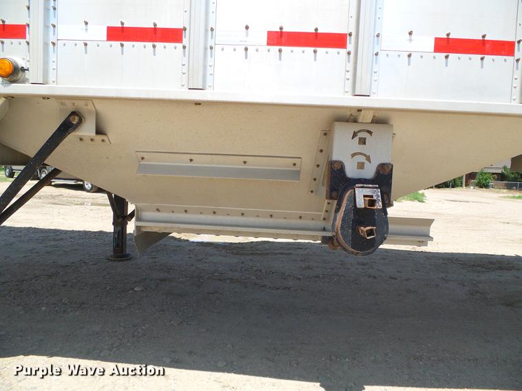 image for item DD5812 2010 Corn Husker 800 Ultra-Lite double hopper bottom grain trailer