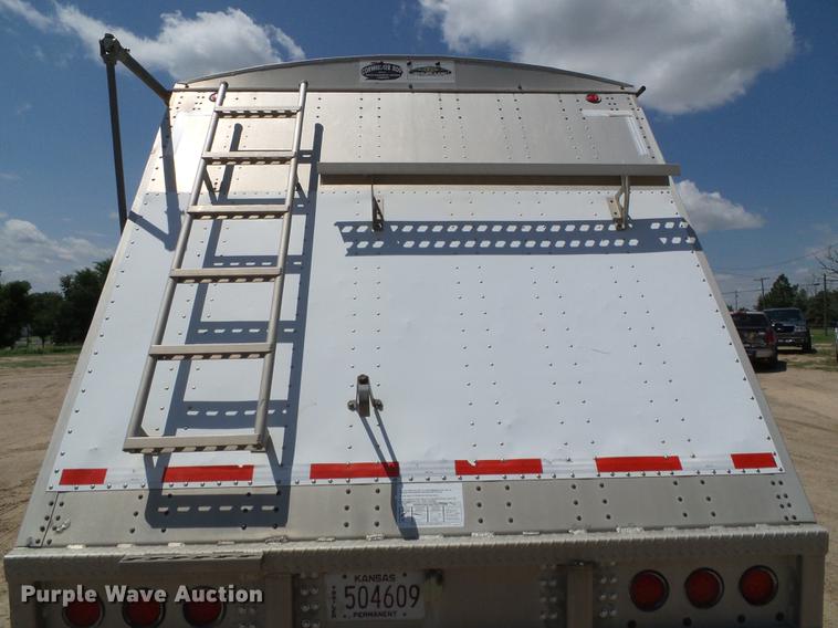 image for item DD5812 2010 Corn Husker 800 Ultra-Lite double hopper bottom grain trailer