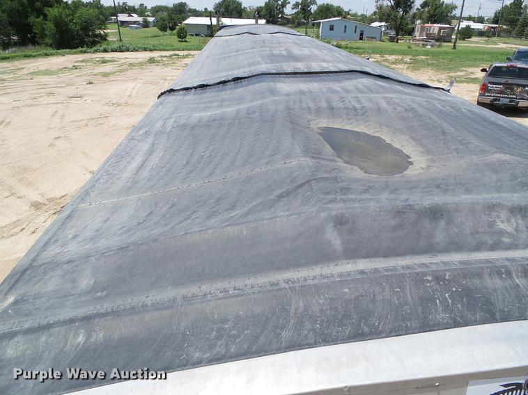 image for item DD5812 2010 Corn Husker 800 Ultra-Lite double hopper bottom grain trailer