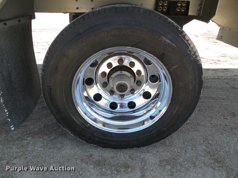 image for item DD5812 2010 Corn Husker 800 Ultra-Lite double hopper bottom grain trailer