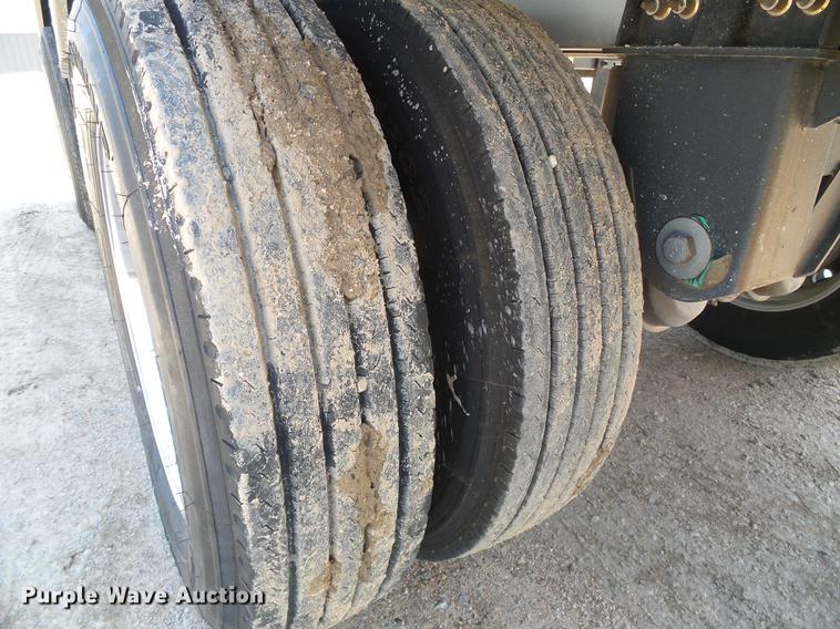 image for item DD5812 2010 Corn Husker 800 Ultra-Lite double hopper bottom grain trailer