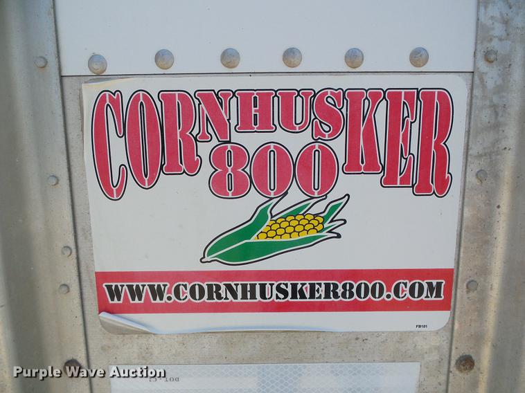 image for item DD5812 2010 Corn Husker 800 Ultra-Lite double hopper bottom grain trailer