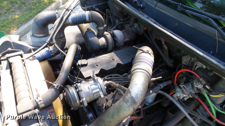 image for item DD7251 2000 Freightliner FL80 semi truck