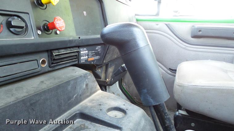 image for item DD7252 1997 International 8100 semi truck