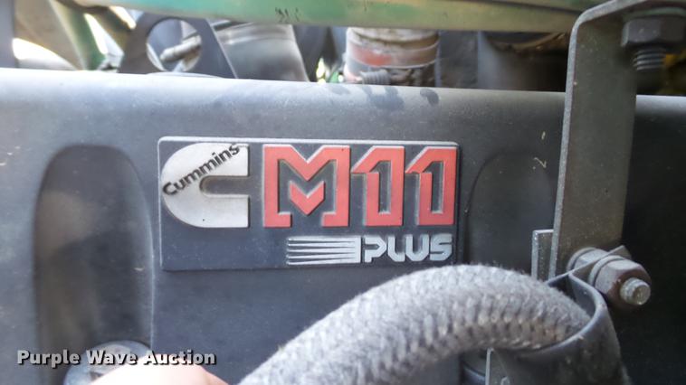 image for item DD7252 1997 International 8100 semi truck