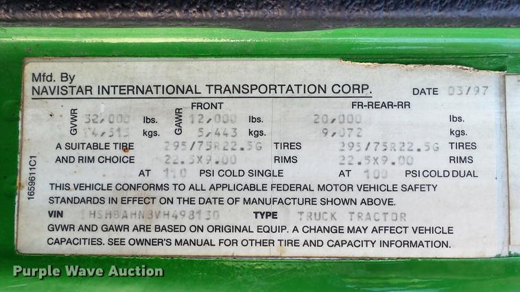 image for item DD7252 1997 International 8100 semi truck