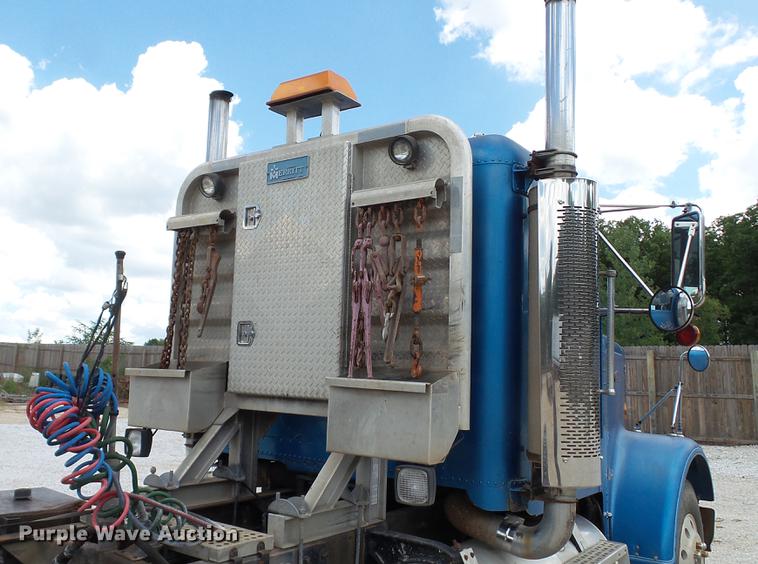 image for item DD7265 1989 Freightliner FC60 semi truck