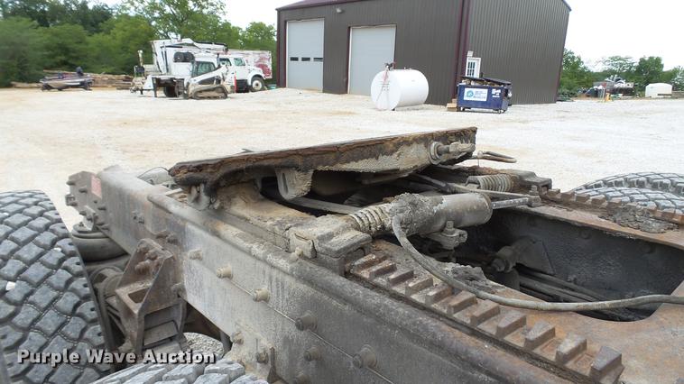 image for item DD7265 1989 Freightliner FC60 semi truck