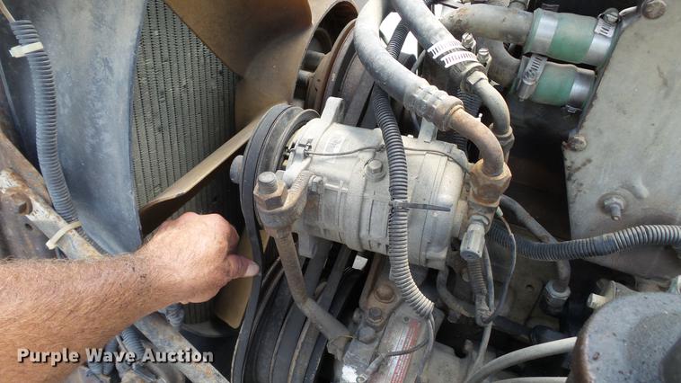 image for item DD7265 1989 Freightliner FC60 semi truck