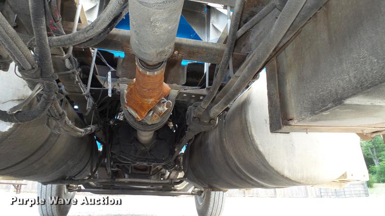 image for item DD7265 1989 Freightliner FC60 semi truck