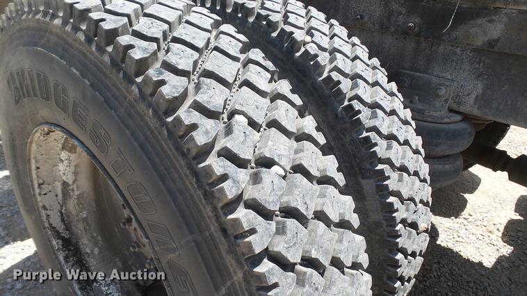 image for item DD7265 1989 Freightliner FC60 semi truck