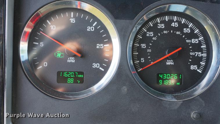 image for item DD7752 2013 Kenworth T660 semi truck