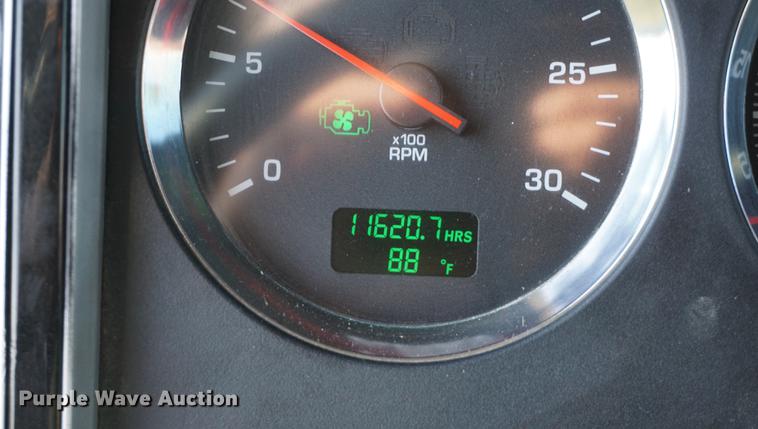 image for item DD7752 2013 Kenworth T660 semi truck