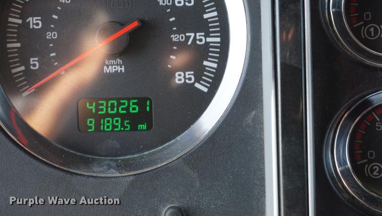 image for item DD7752 2013 Kenworth T660 semi truck