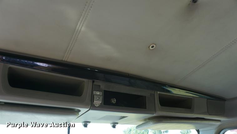 image for item DD7752 2013 Kenworth T660 semi truck