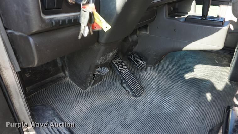 image for item DD7752 2013 Kenworth T660 semi truck