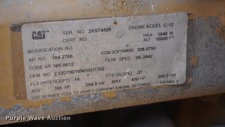 image for item DD7799 2002 Peterbilt 378 semi truck