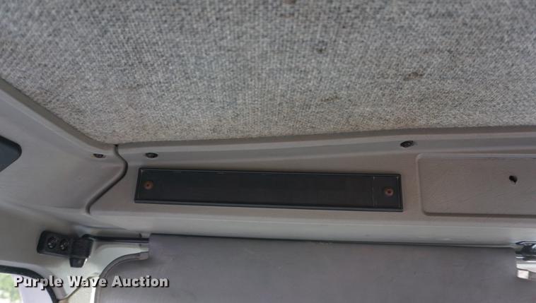 image for item DD7823 1999 Kenworth T800 semi truck