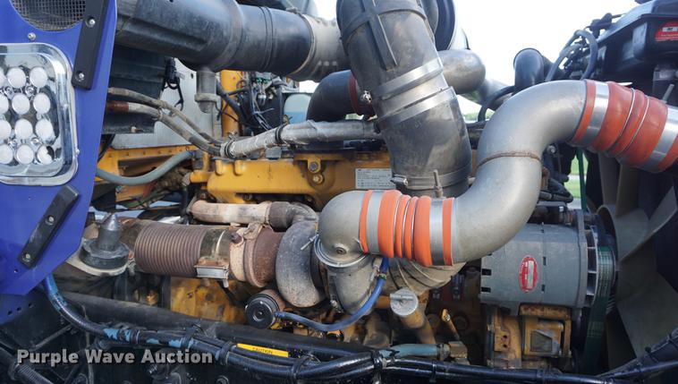 image for item DD7823 1999 Kenworth T800 semi truck