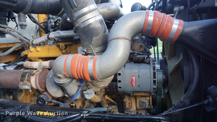 image for item DD7823 1999 Kenworth T800 semi truck