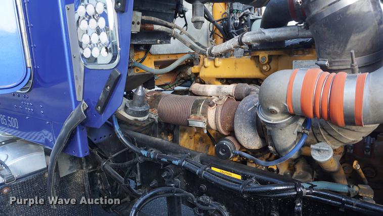 image for item DD7823 1999 Kenworth T800 semi truck